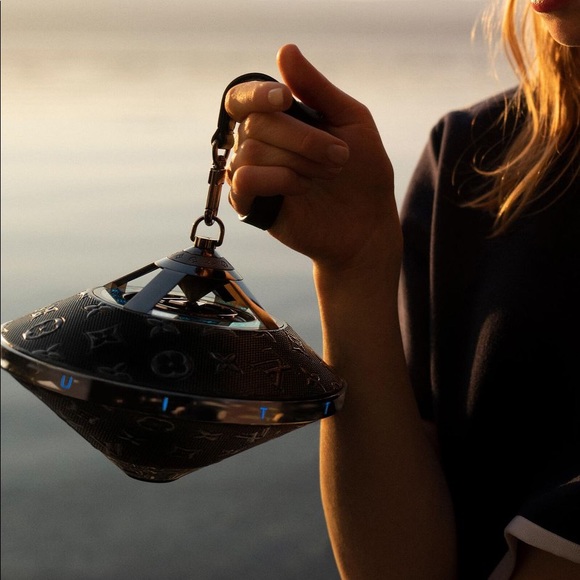 Louis Vuitton Horizon Light up speaker - Picture 5 of 5